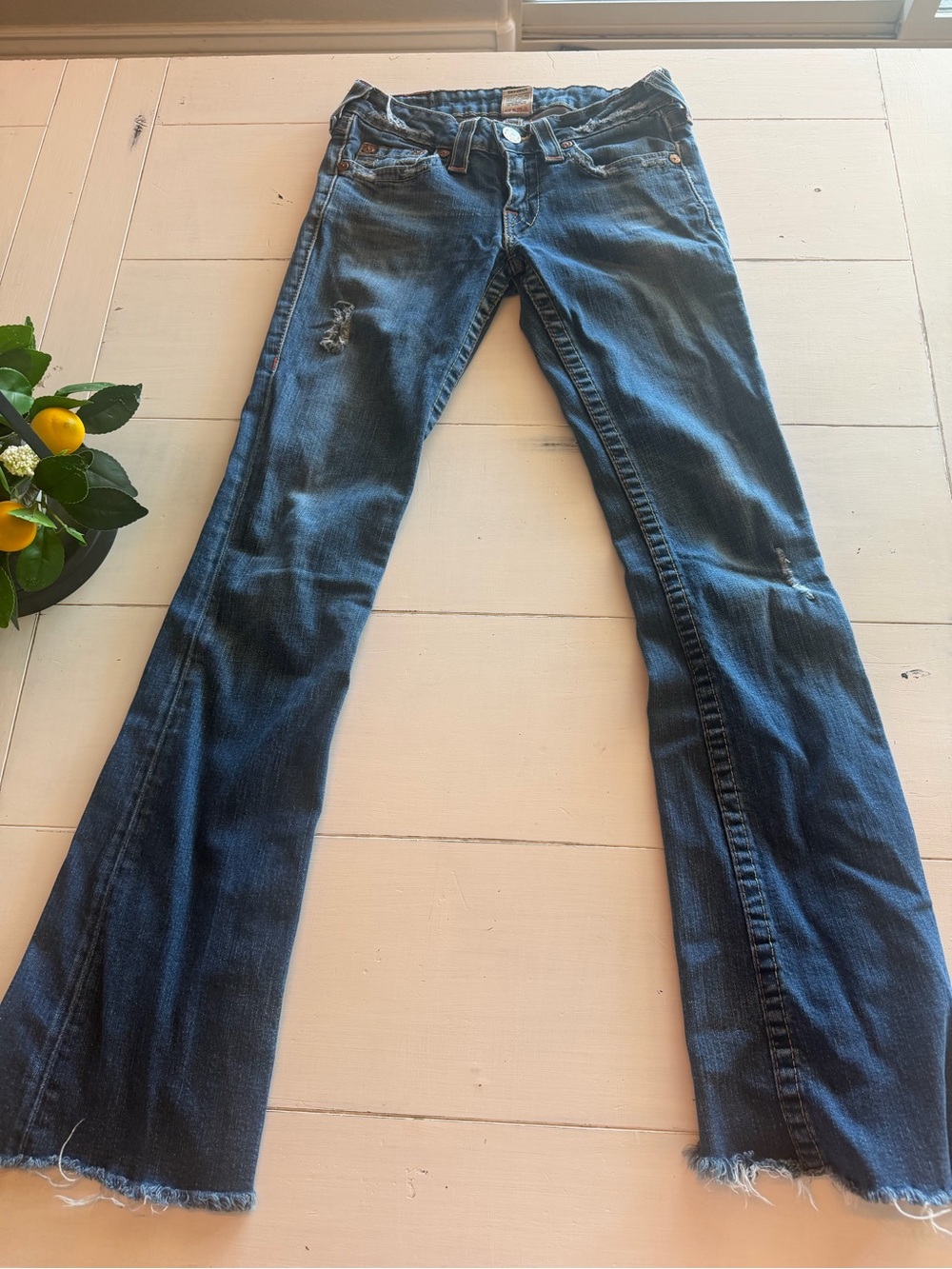 VTG True Religion Womens Bobby Low Rise Flare Distressed Jeans Size 28 Y2K 90s - Picture 6 of 6